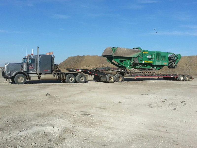 We offer comprehensive equipment hauling services for oilfield operations. Whether it's transporting heavy machinery, oilfield equipment, or oversized loads, our specialized trailers and experienced drivers can handle the task. We prioritize safety and ensure that all equipment is secured properly during transit.